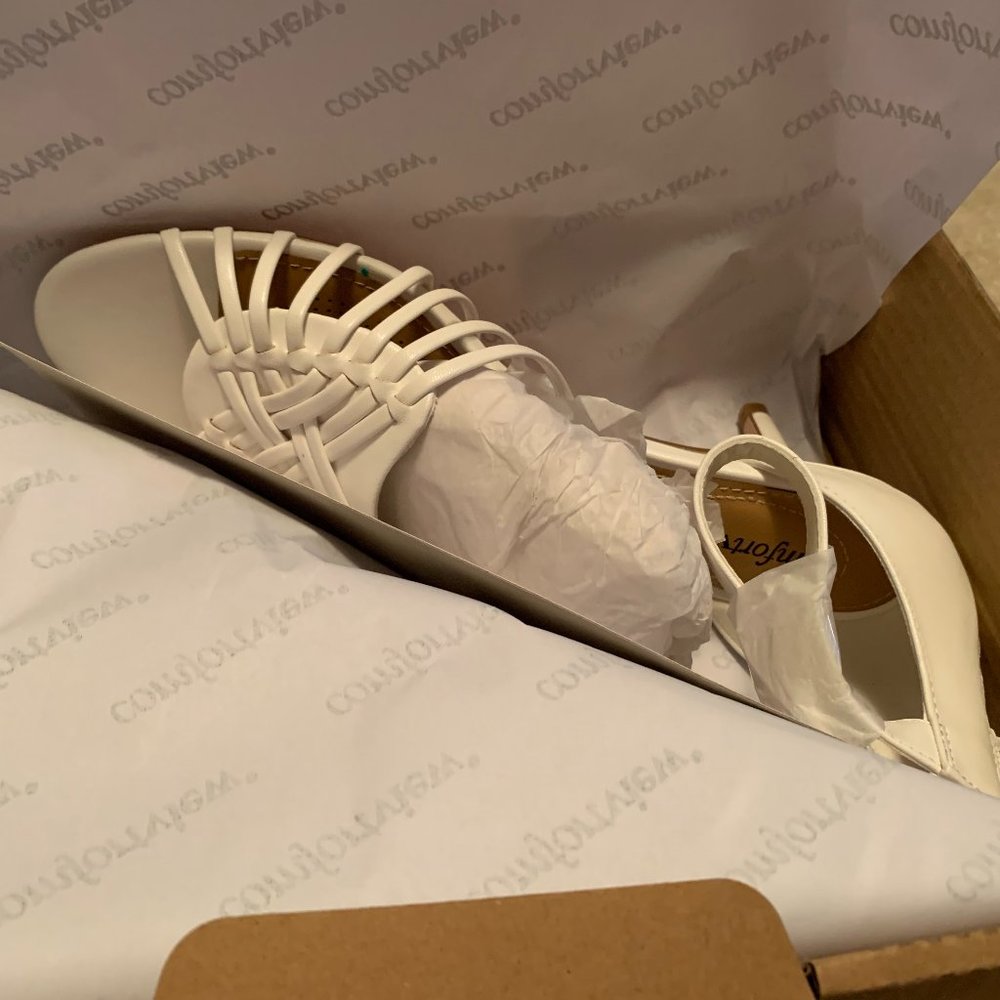 NWT NIB Comfortview White Ivy Strappy Sandal Size 11W - Picture 2 of 14